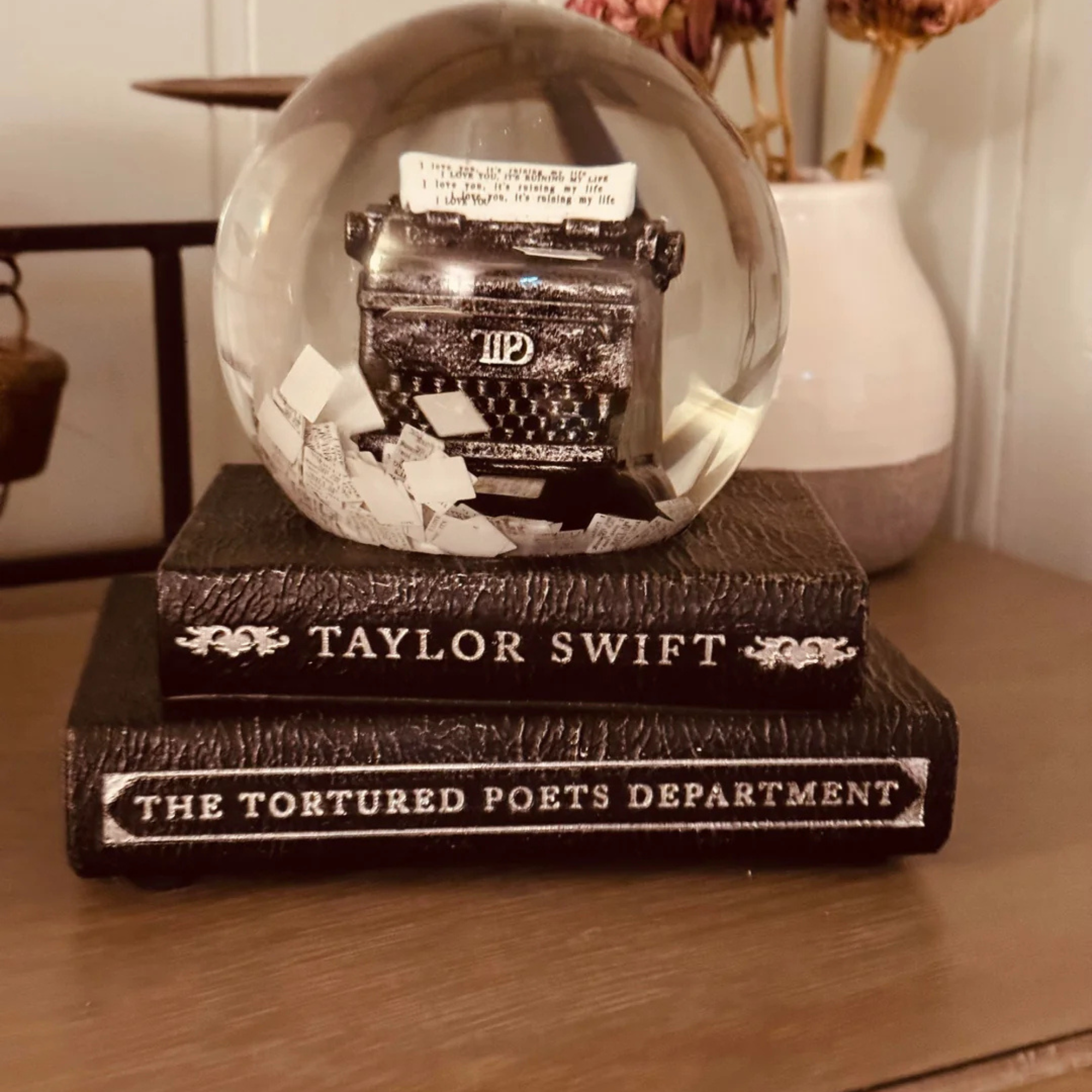 TTPD スノードーム Taylor Swift  globe Taylor Swift TTPD Snow Globe – Shoptown Boutique