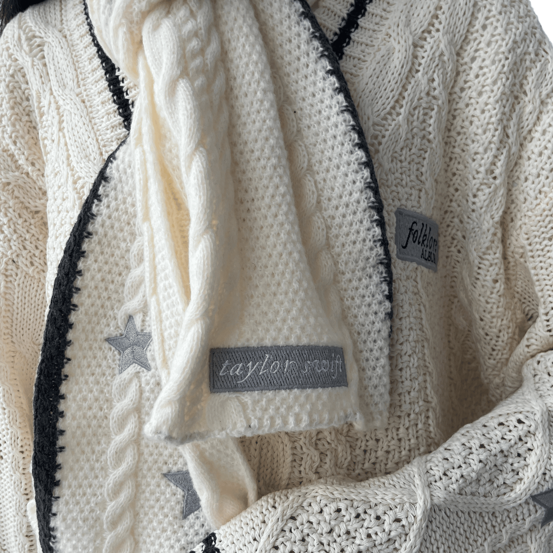 Folklore_Cardigan_With_Folklor Folklore_Cardigan_With_Folklor