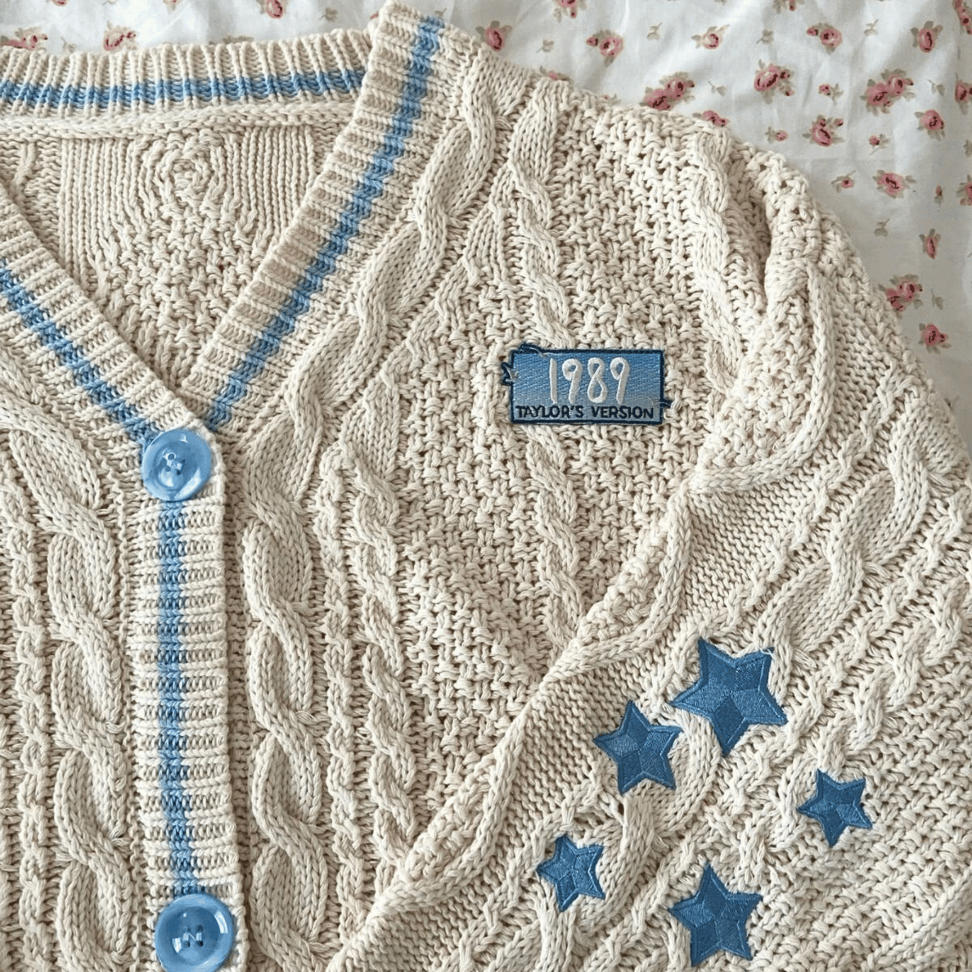 Taylor Swift 1989 Taylor's Version Cardigan – Shoptown Boutique Taylor Swift 1989 Taylor's Version Cardigan – Shoptown Boutique